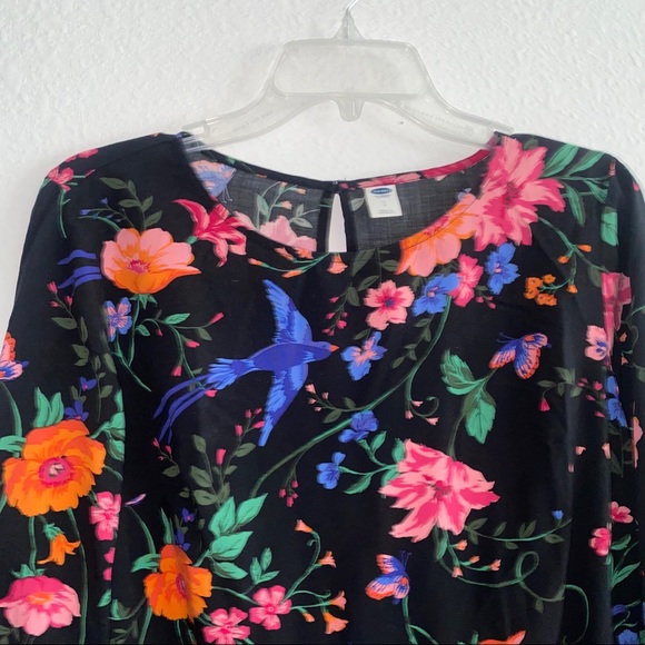 ⭐️ Old Navy Floral Dress with bell sleeve, super cute - Picture 5 of 16